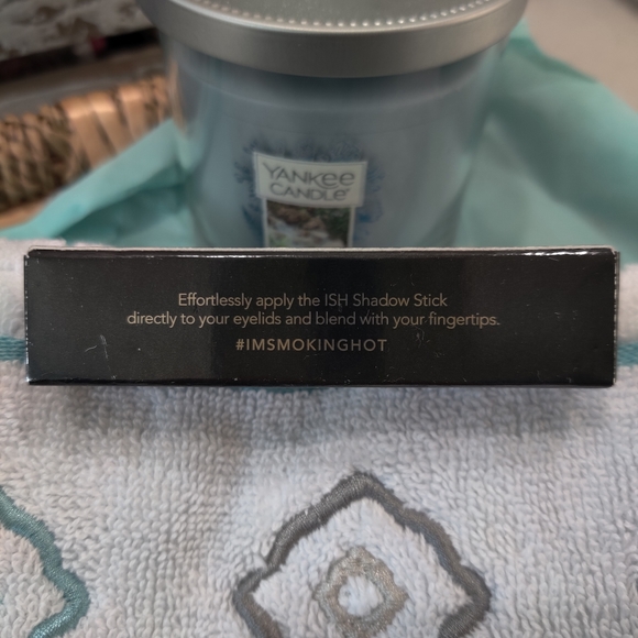 ISH Shadow Stick in Chocolatie - Picture 3 of 3